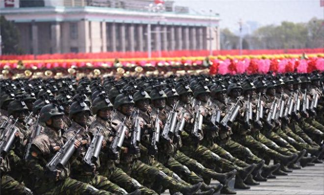 閱兵式的重要性，彰顯國(guó)威、凝聚民心與展示軍事力量，閱兵式的意義，彰顯國(guó)威、凝聚民心與展示軍事力量風(fēng)采