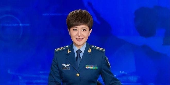 軍事節(jié)目女主持人，閃耀熒屏的星光，軍事節(jié)目女主持人，熒屏上的璀璨星光