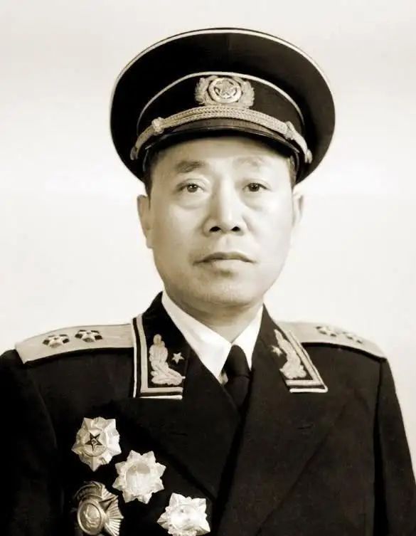 上將上面還有等級嗎，探究軍銜體系中的高級職位與等級劃分，軍銜體系揭秘，上將之上是否還有更高級別？高級職位與等級劃分全解析