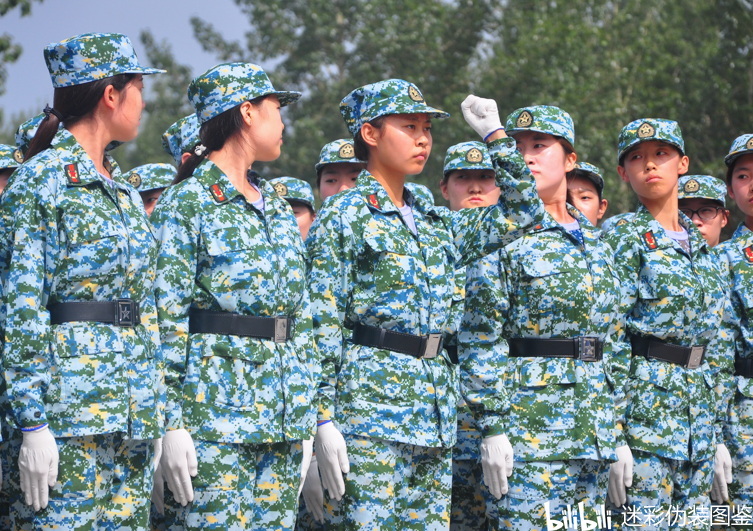 軍訓(xùn)服，時(shí)尚與功能的完美結(jié)合，軍訓(xùn)服，時(shí)尚與功能交融的完美典范