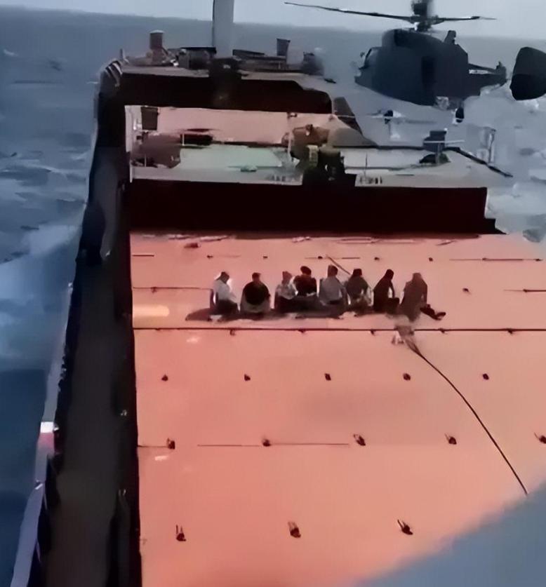 俄羅斯向美軍艦開(kāi)火，事件背景與SEO解讀，俄羅斯對(duì)美軍艦開(kāi)火事件背景解析與SEO視角解讀