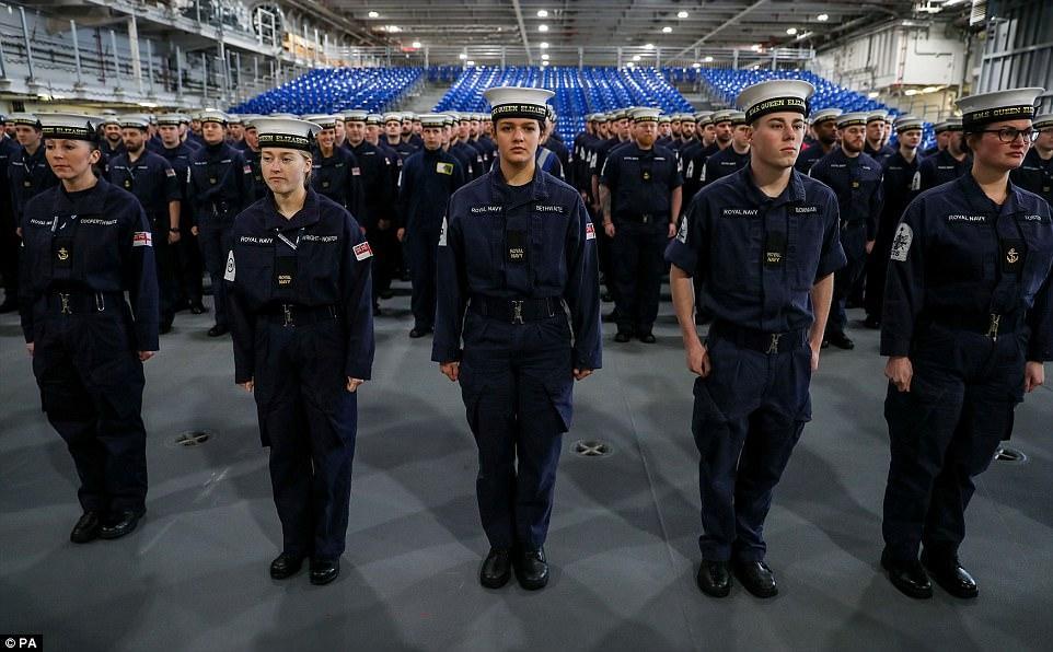 伊麗莎白女王號(hào)航母圖片，展現(xiàn)英國(guó)海軍力量的驕傲，伊麗莎白女王號(hào)航母展示英國(guó)海軍力量的風(fēng)采