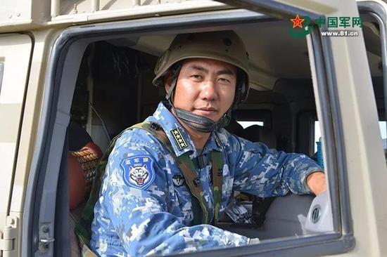 滿廣志現(xiàn)在是什么軍銜？深度解析其軍事生涯及成就，滿廣志的軍銜與軍事生涯，深度解析及成就概覽