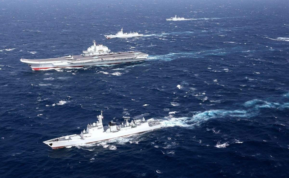 聚焦國際海域，中國戰(zhàn)艦圍觀英艦背后的故事，聚焦國際海域，中國戰(zhàn)艦視角下的英艦背后故事