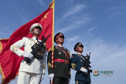 程誠(chéng)儀仗隊(duì)女隊(duì)長(zhǎng)，引領(lǐng)與榮耀的典范，程誠(chéng)儀仗隊(duì)女隊(duì)長(zhǎng)，引領(lǐng)風(fēng)尚，榮耀典范