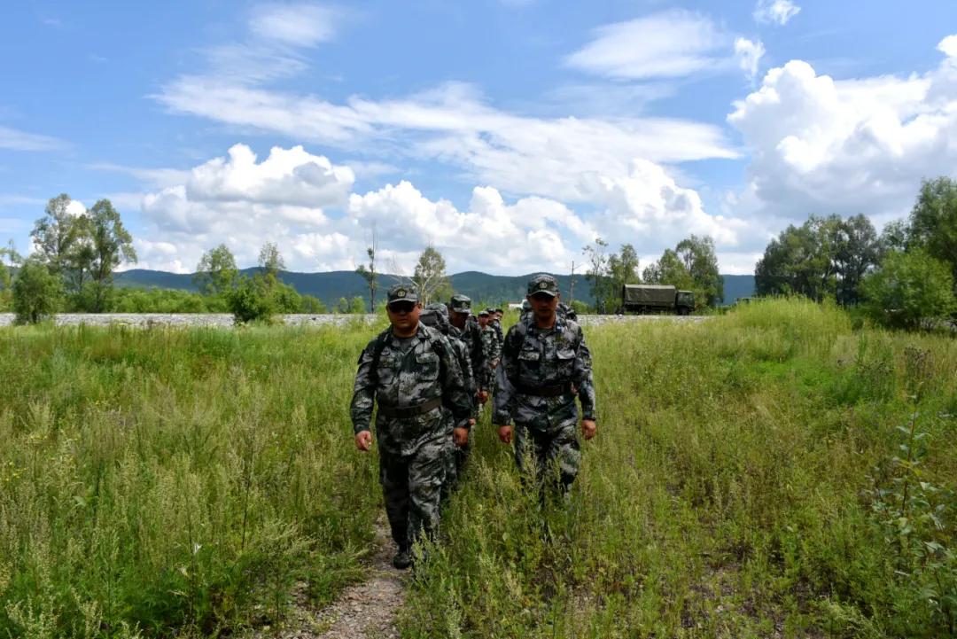 國際軍事形勢最新消息2020深度解析，全球軍事動態(tài)深度解析，國際軍事形勢最新消息2020回顧與前瞻
