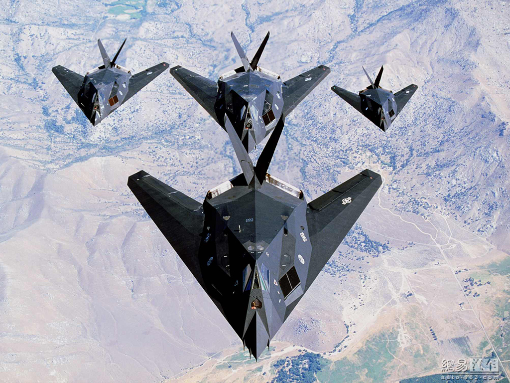 揭秘F-117隱形戰(zhàn)斗機(jī)，空戰(zhàn)傳奇的先驅(qū)之作，F(xiàn)-117隱形戰(zhàn)斗機(jī)，空戰(zhàn)傳奇的先驅(qū)揭秘