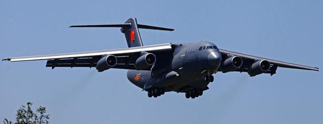 C17運(yùn)輸機(jī)與運(yùn)-20，空中巨人的對(duì)比與探討，C17運(yùn)輸機(jī)與運(yùn)-20空中巨人，對(duì)比與探討