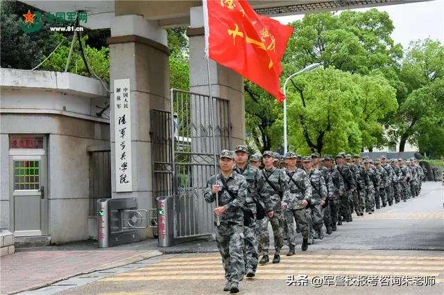 軍事院校分?jǐn)?shù)線詳解，如何把握入學(xué)門(mén)檻？，軍事院校分?jǐn)?shù)線詳解，如何把握入學(xué)門(mén)檻與提高錄取機(jī)會(huì)？