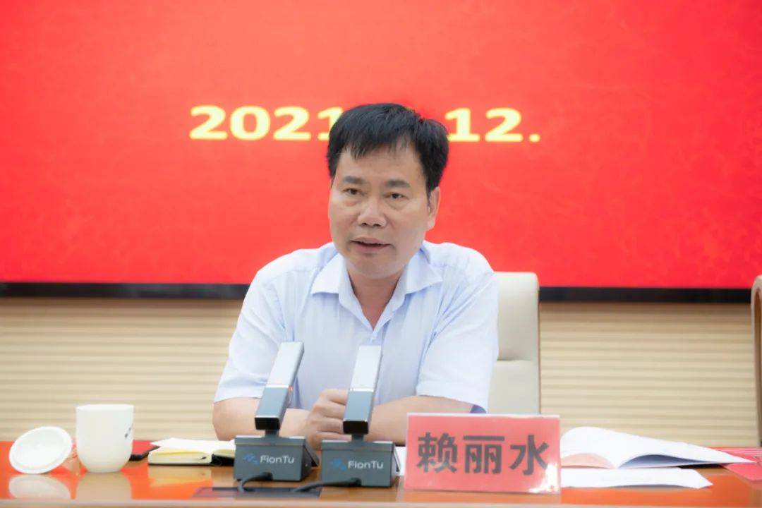 二四六香港資料期期中，深度解析與SEO優(yōu)化策略，深度解析香港期期中資料，SEO優(yōu)化策略揭秘