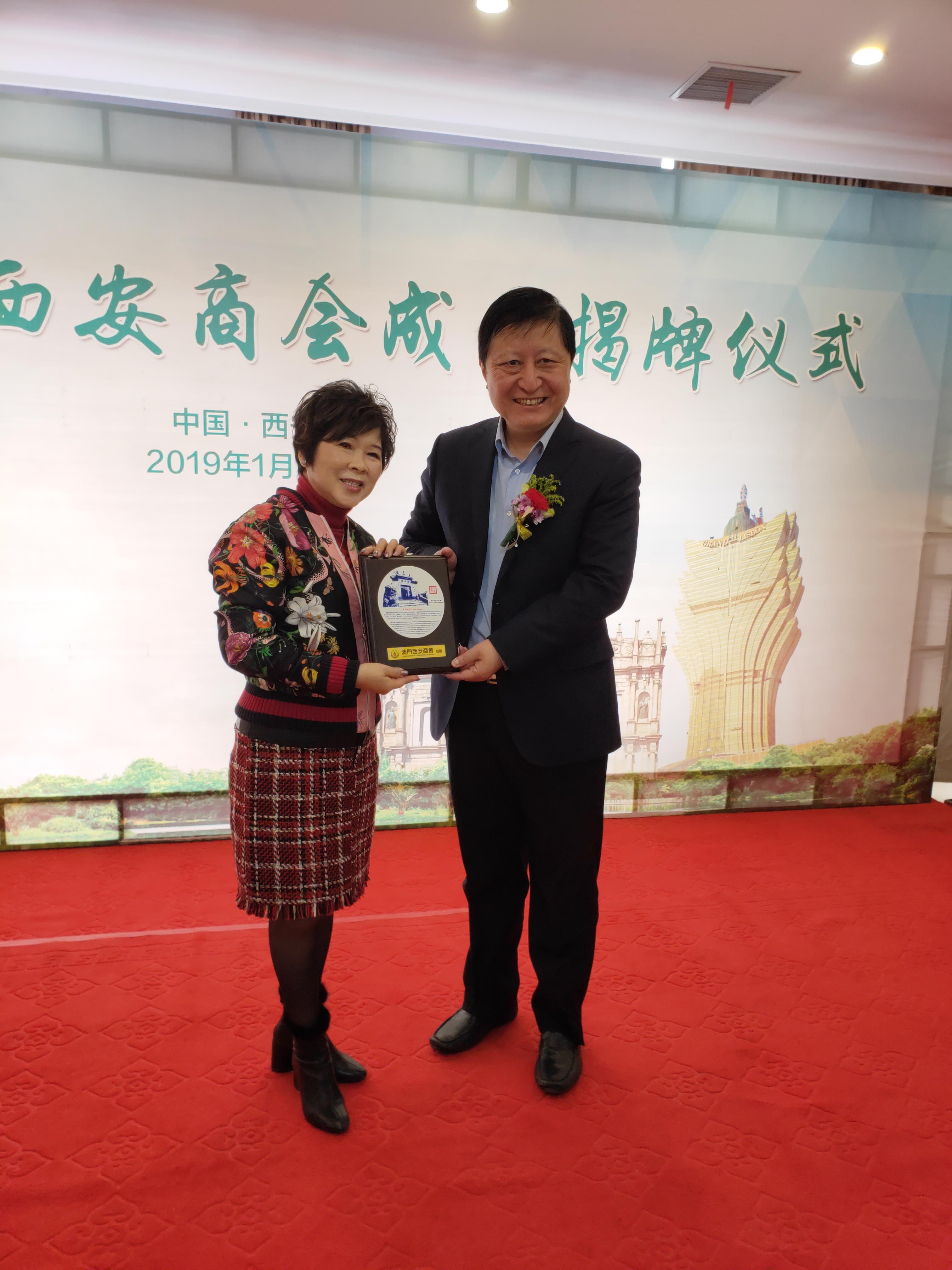 澳門一肖100準(zhǔn)免費(fèi)——揭秘彩票背后的秘密，澳門彩票揭秘，一肖預(yù)測(cè)背后的真相