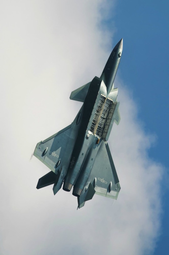 揭秘殲-20高清圖片，中國(guó)空軍新一代隱形戰(zhàn)機(jī)的風(fēng)采，揭秘殲-20高清圖片，中國(guó)新一代隱形戰(zhàn)機(jī)風(fēng)采展示
