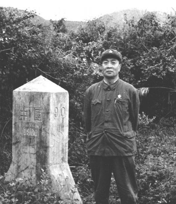 獨(dú)一無(wú)二的少將連長(zhǎng)——一位英雄的故事，獨(dú)一無(wú)二的少將連長(zhǎng)，英雄傳奇故事