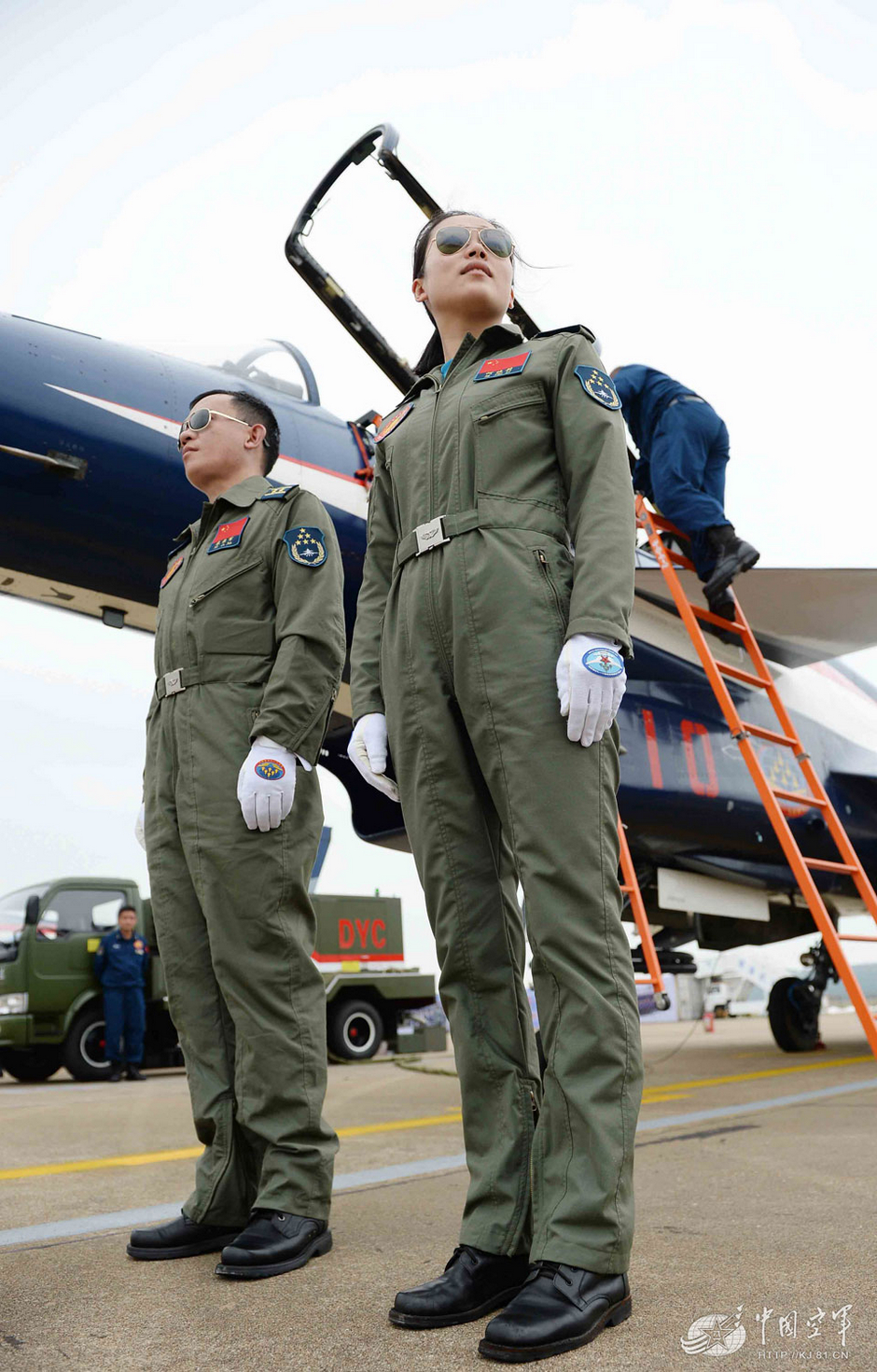 揭秘殲-10女飛行員神秘事件，真相探尋與反思，揭秘殲-10女飛行員神秘事件，探尋真相與反思之路