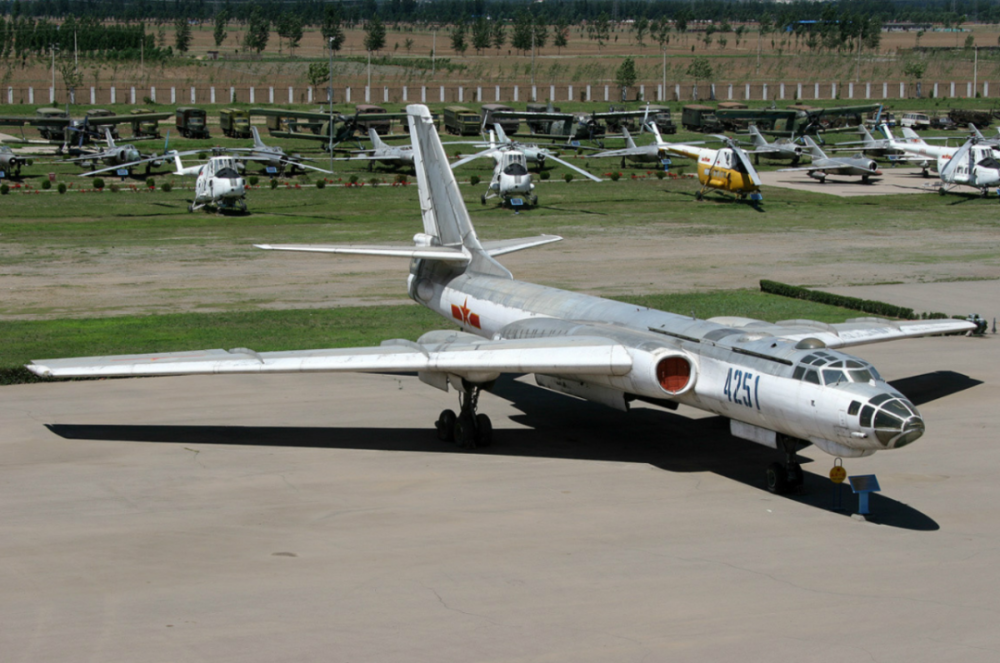轟-20在閻良試飛視頻，揭示中國(guó)新一代戰(zhàn)略轟炸機(jī)的神秘面紗，中國(guó)新一代戰(zhàn)略轟炸機(jī)轟-20在閻良試飛，神秘面紗揭曉