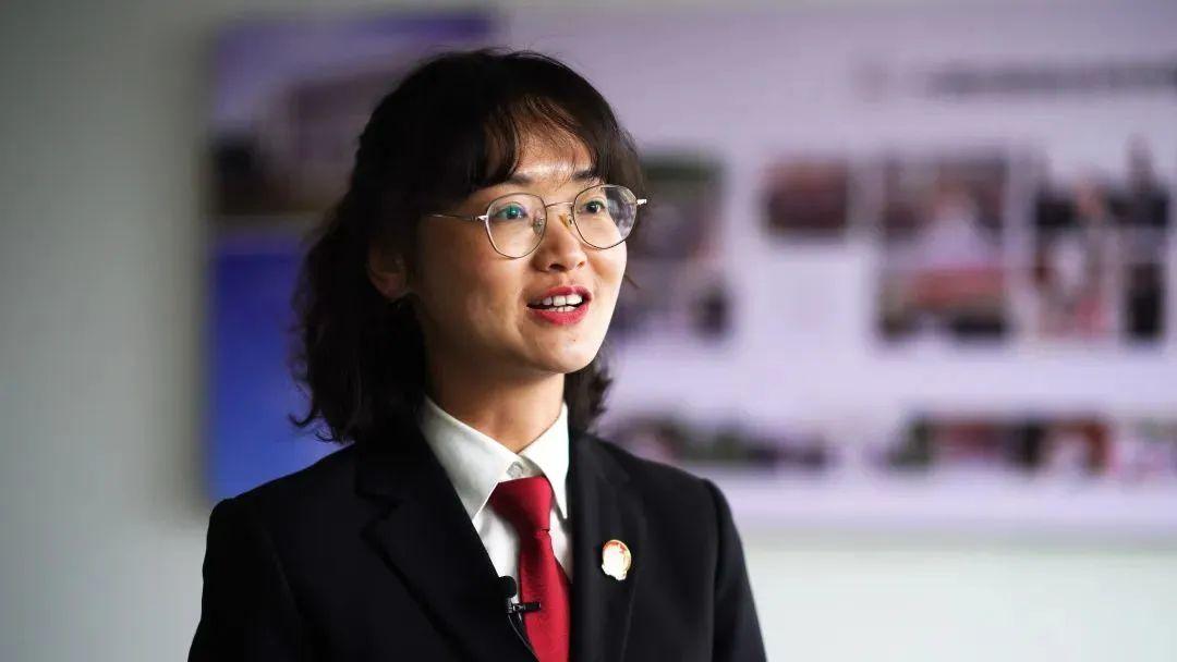 牙齒矯正，老年的后悔與年輕時(shí)的明智選擇，牙齒矯正，老年后悔與年輕時(shí)明智選擇的重要性
