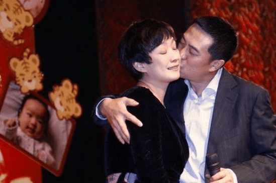 張嘉譯現(xiàn)任妻子是誰