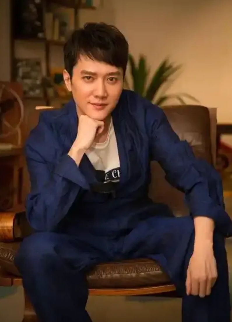 馮紹峰前女友，揭秘過往情感歷程與現今生活軌跡，馮紹峰前女友揭秘，情感歷程與現今生活軌跡探秘